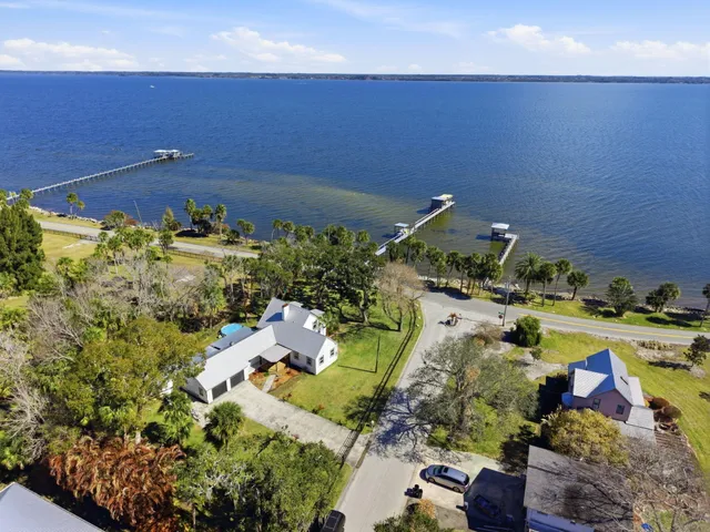 $975,000 | 3809 Indian River Drive, Cocoa, FL 32926
