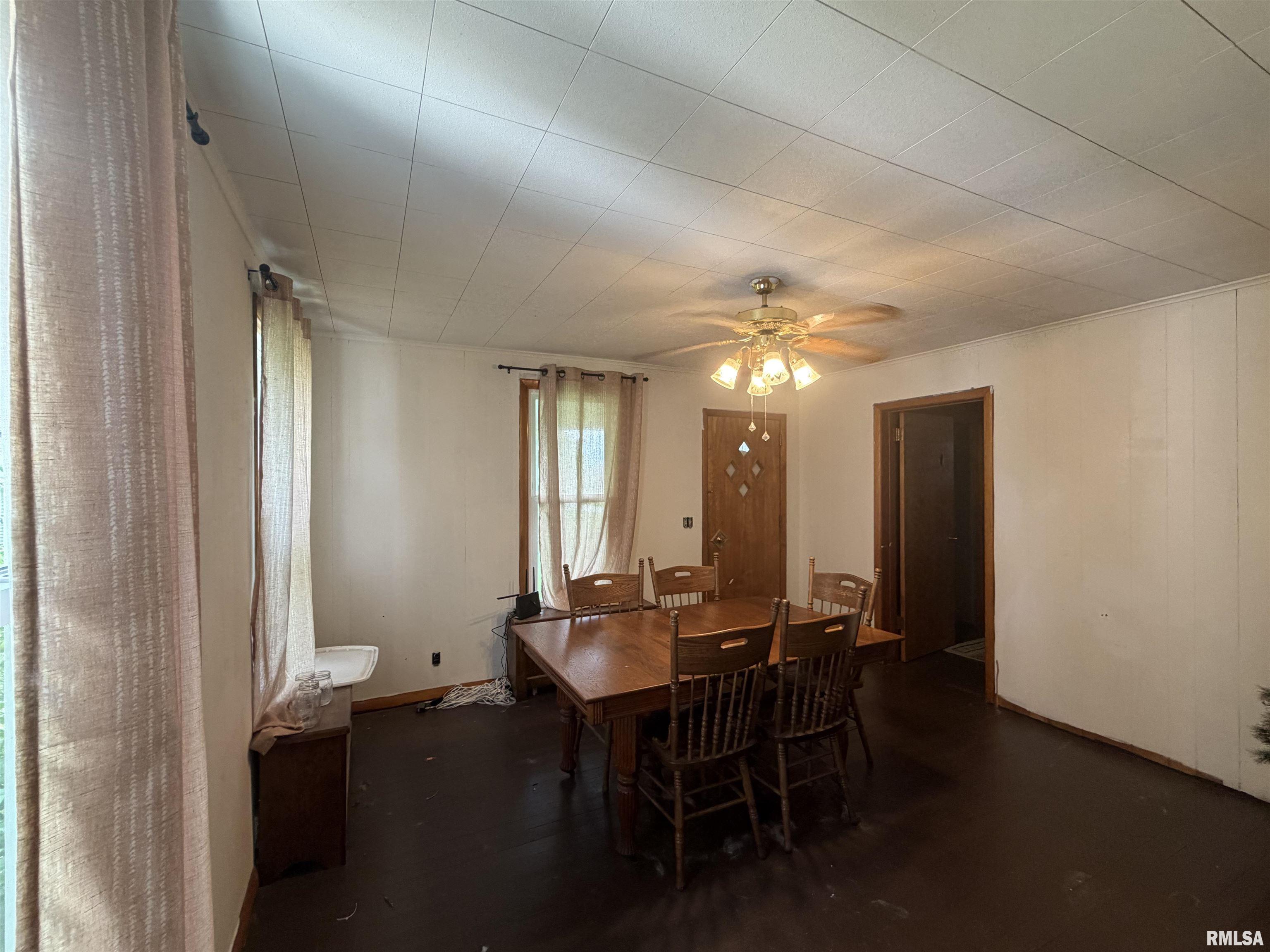 449 West Fort Street Farmington, IL 61531 - Photo 14 of 26