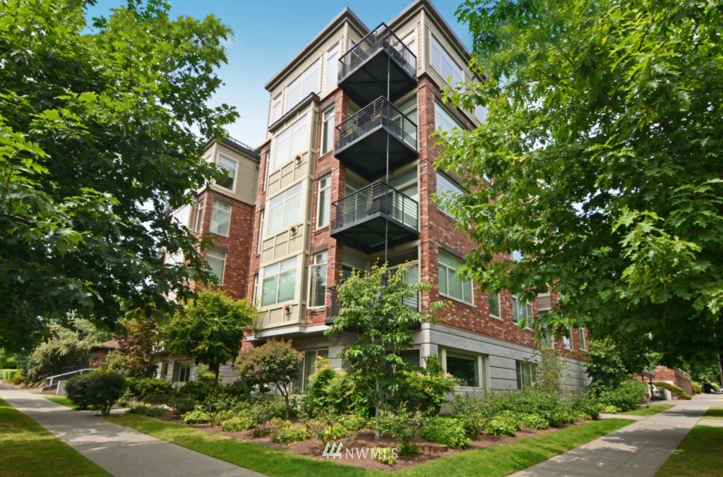 200 West Comstock Street, Unit 303 Seattle, WA 98119 - Photo 1 of 14