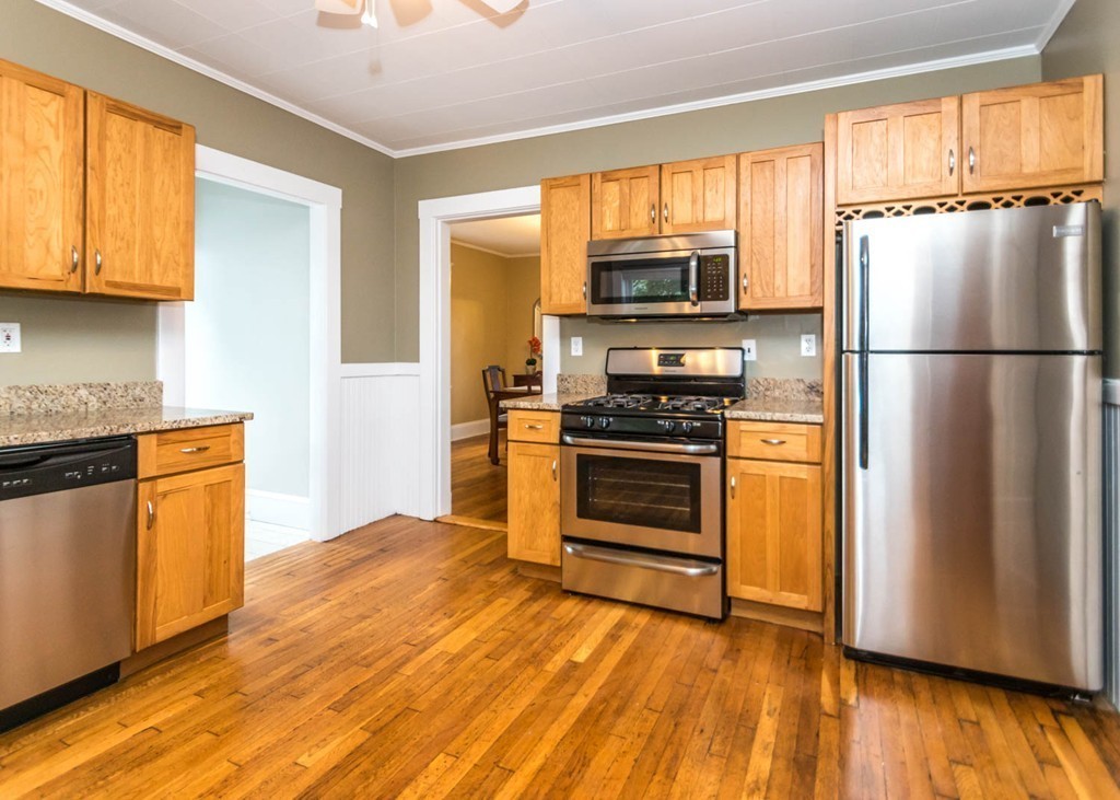 26 Hamblin Road Waltham, MA 02453 - Photo 6 of 30