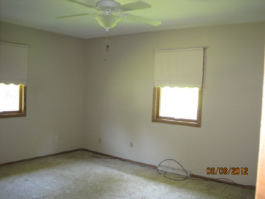 13491 East Bethel Road Rochelle, IL 61068 - Photo 11 of 11 an empty room with a window