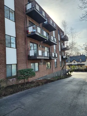 $2,250 | 974-976 Main Street, Unit 10, Melrose, MA 02176