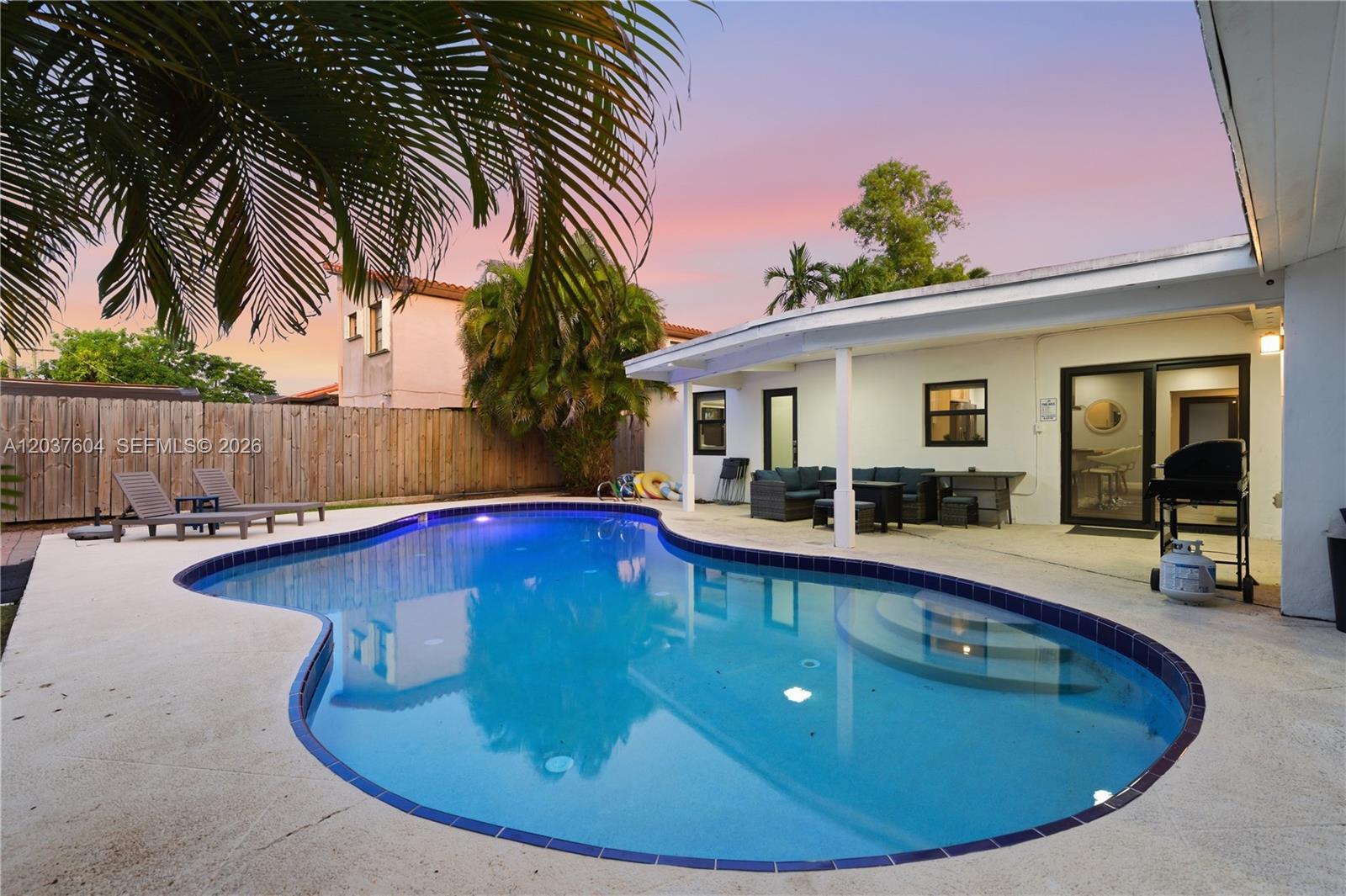 7395 Southwest 39th Street Miami, FL 33155 - Photo 35 of 48