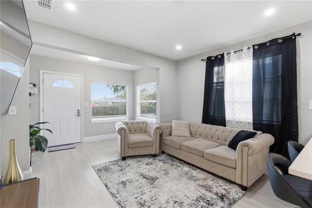 2717 West Cherry Street Tampa, FL 33607 - Photo 4 of 22