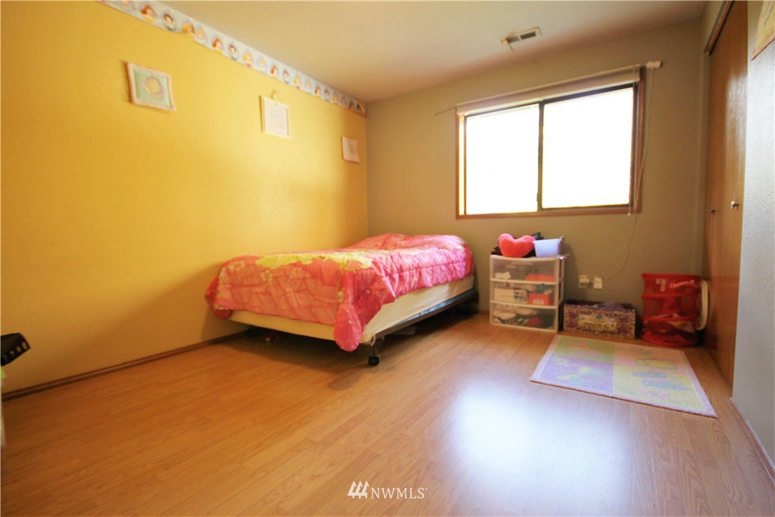1018-219 219th Place Southeast Bothell, WA 98021 - Photo 14 of 25