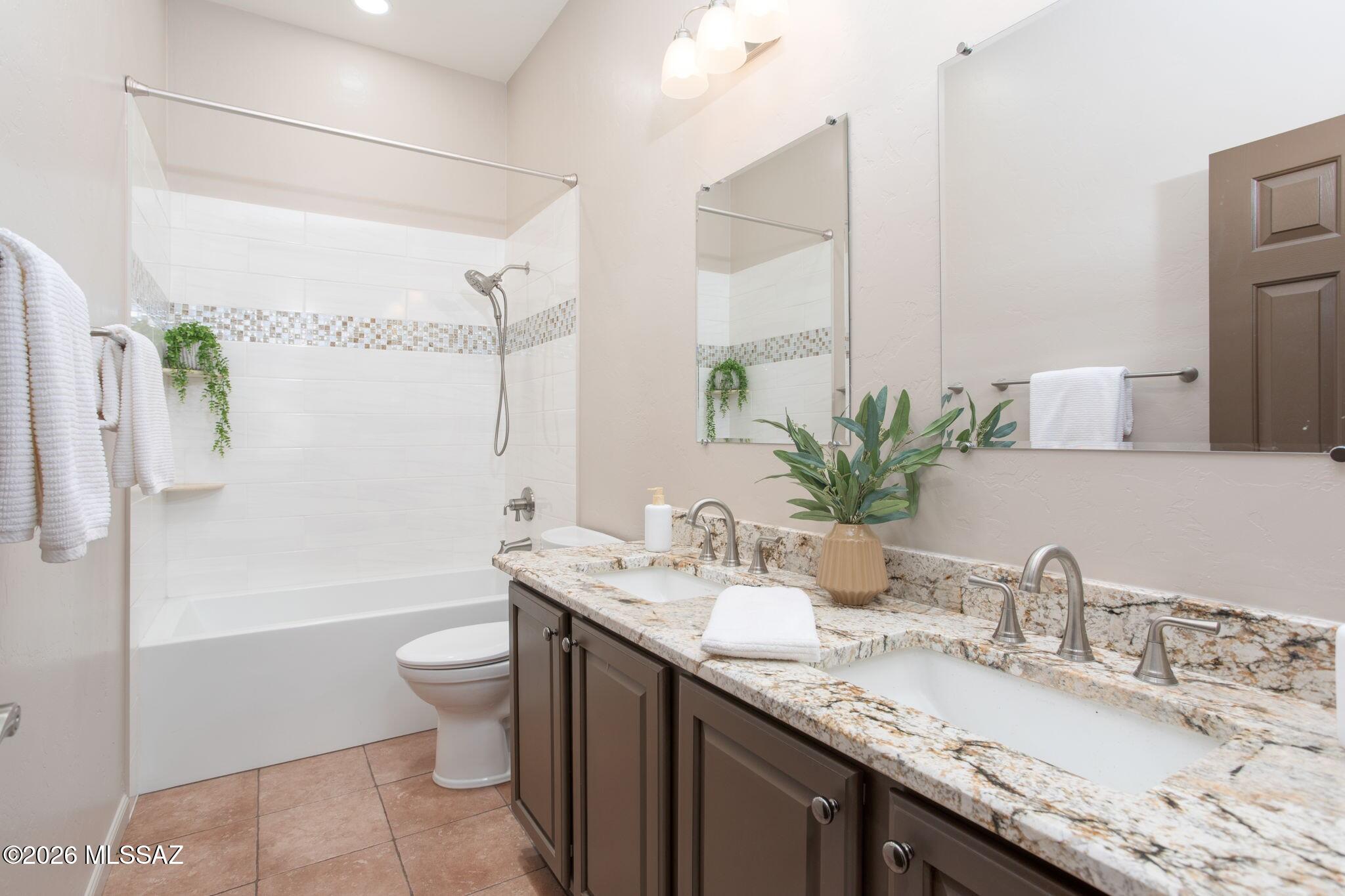 12641 North Rock Creek Road Oro Valley, AZ 85755 - Photo 35 of 48 Hall Bath
