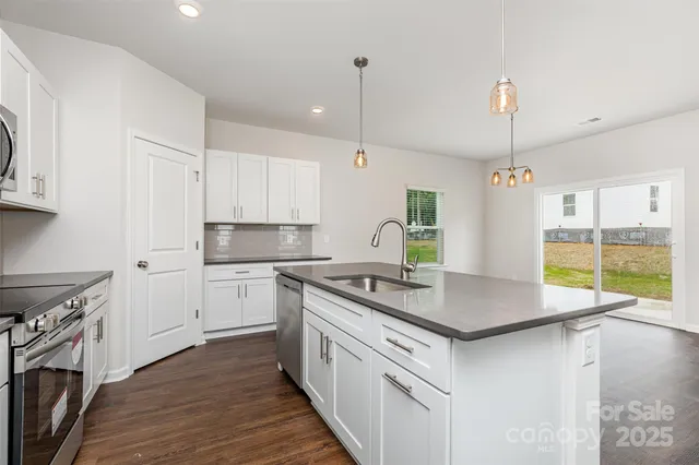 $389,990 | 3030 Breslin Street, Charlotte, NC 28214