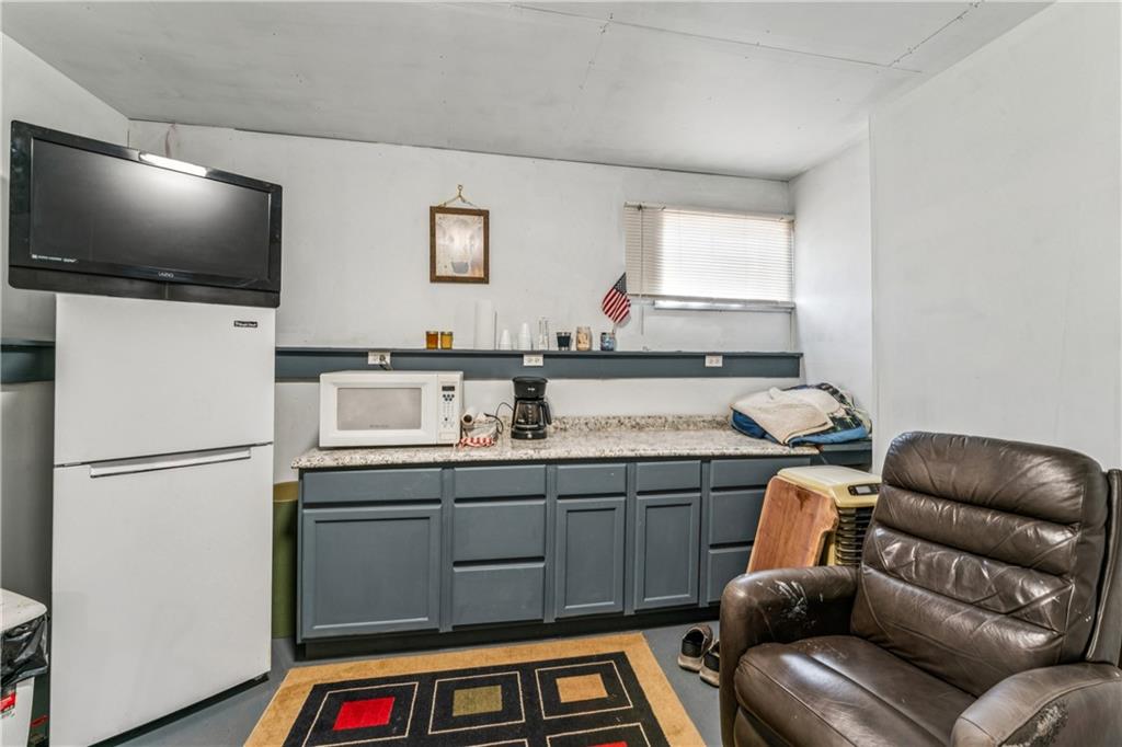 1955 Oregon Road Princeton, KS 66078 - Photo 25 of 60
