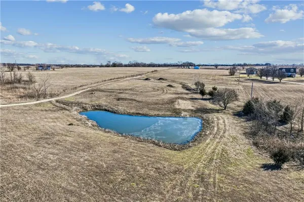 $270,000 | 1955 Oregon Road, Princeton, KS 66078