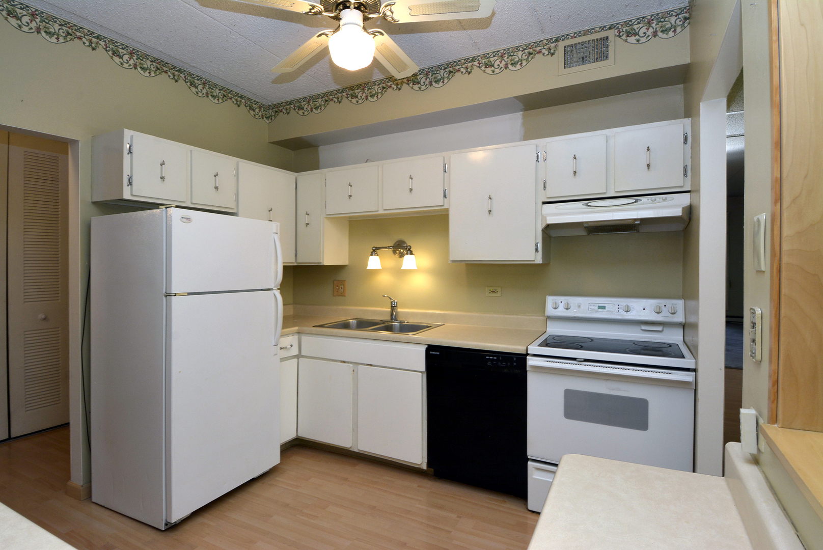9701 Dee Road, Unit 1M Niles, IL 60714 - Photo 9 of 18
