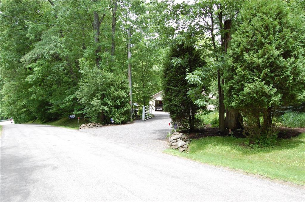 796 Old Mercer Road Mercer, PA 16137 - Photo 3 of 21