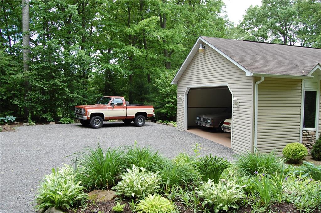 796 Old Mercer Road Mercer, PA 16137 - Photo 4 of 21