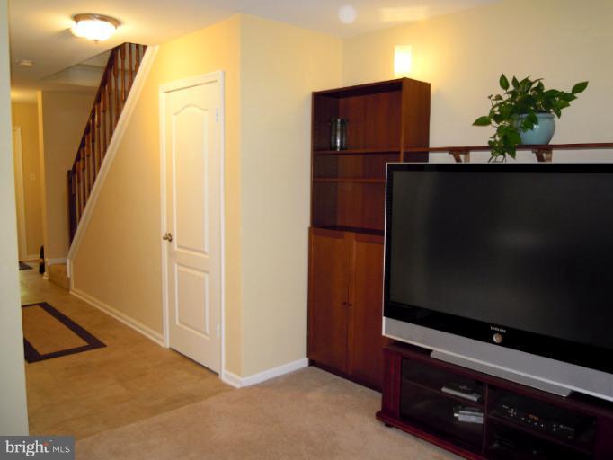607 Brickston Road Reisterstown, MD 21136 - Photo 11 of 30 Provides access to add'l storage