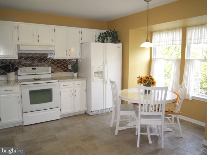 607 Brickston Road Reisterstown, MD 21136 - Photo 14 of 30 Spectacular Kitchen