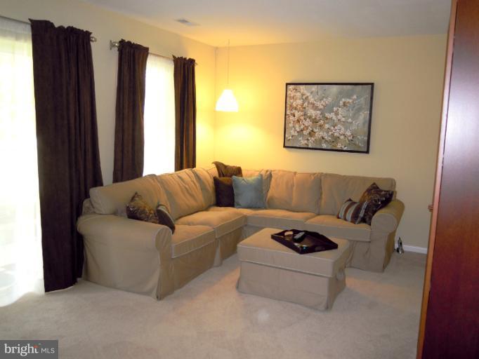 607 Brickston Road Reisterstown, MD 21136 - Photo 3 of 30 Sun-filled Family Room