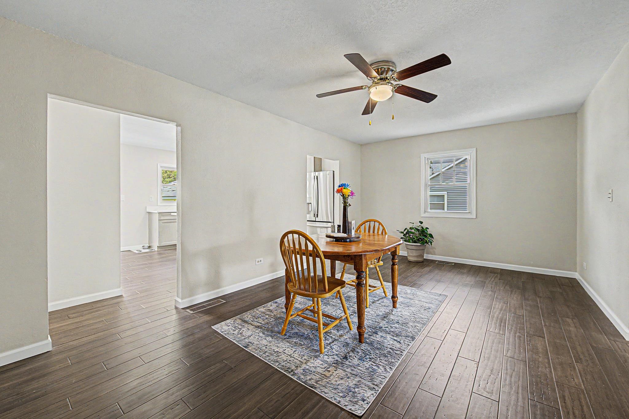 2128 Lancaster Heights Road Freeport, IL 61032 - Photo 5 of 32