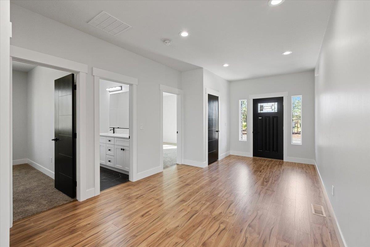 22711 South Gateway Lane Cheney, WA 99004 - Photo 5 of 50