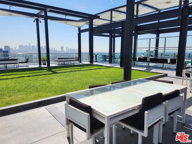 a view of a parking room