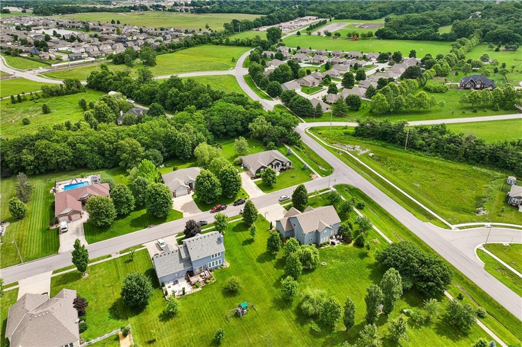 1611 Southwest Deer Run Road Oak Grove, MO 64075 - Photo 70 of 75