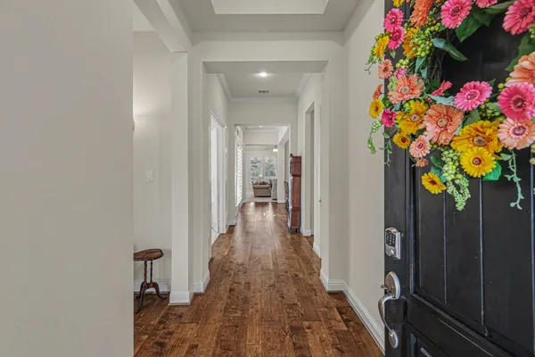 wooden floor in a gallery with wooden floor