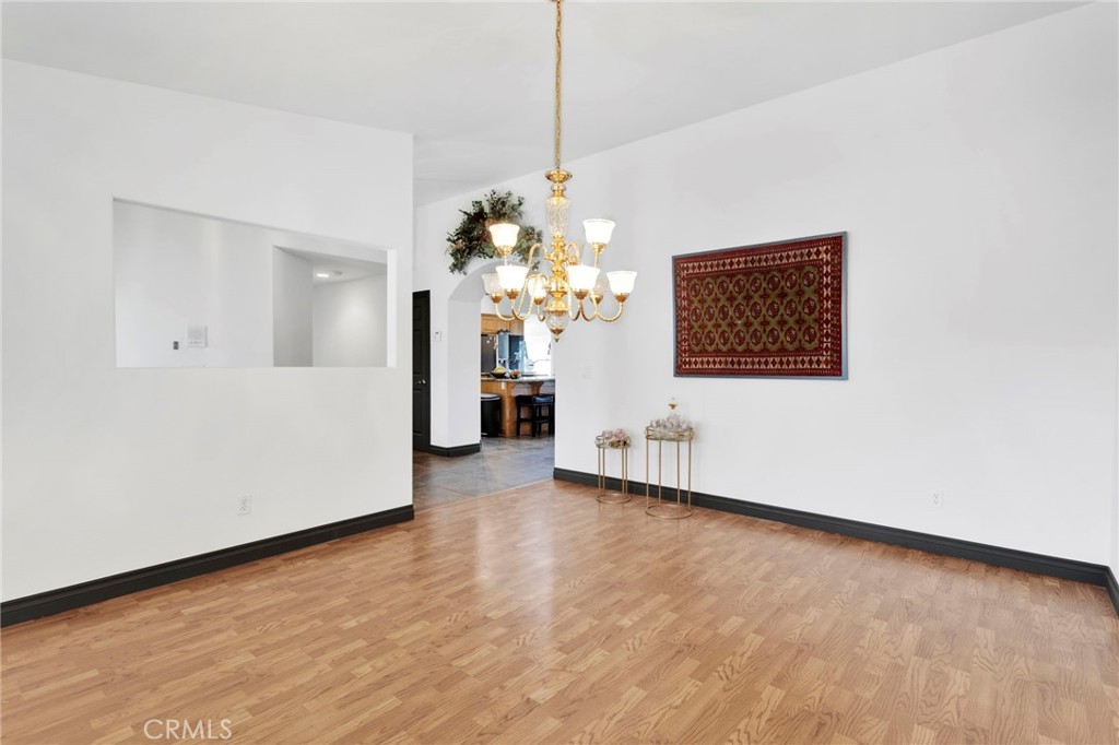 13724 Yuma Road Apple Valley, CA 92307 - Photo 12 of 75