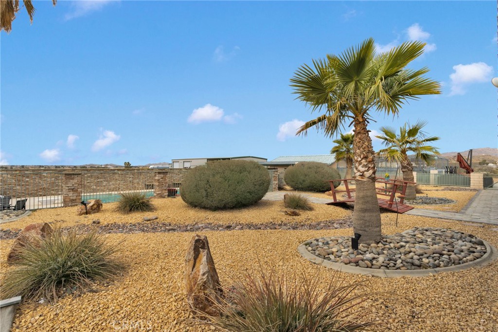 13724 Yuma Road Apple Valley, CA 92307 - Photo 58 of 75