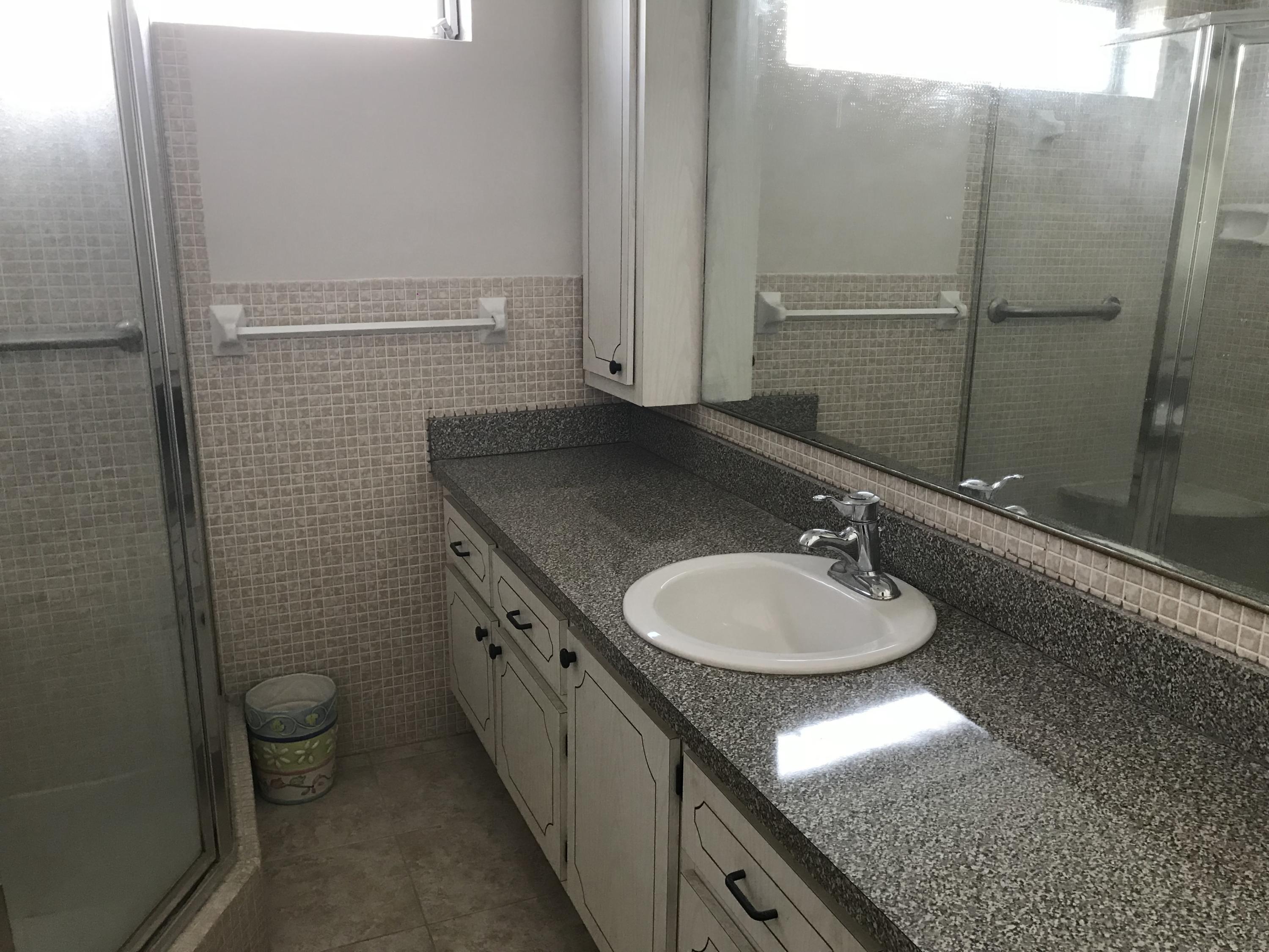 10 Southeast 13th Street, Unit B4 Boca Raton, FL 33432 - Photo 8 of 19 MASTER BATH