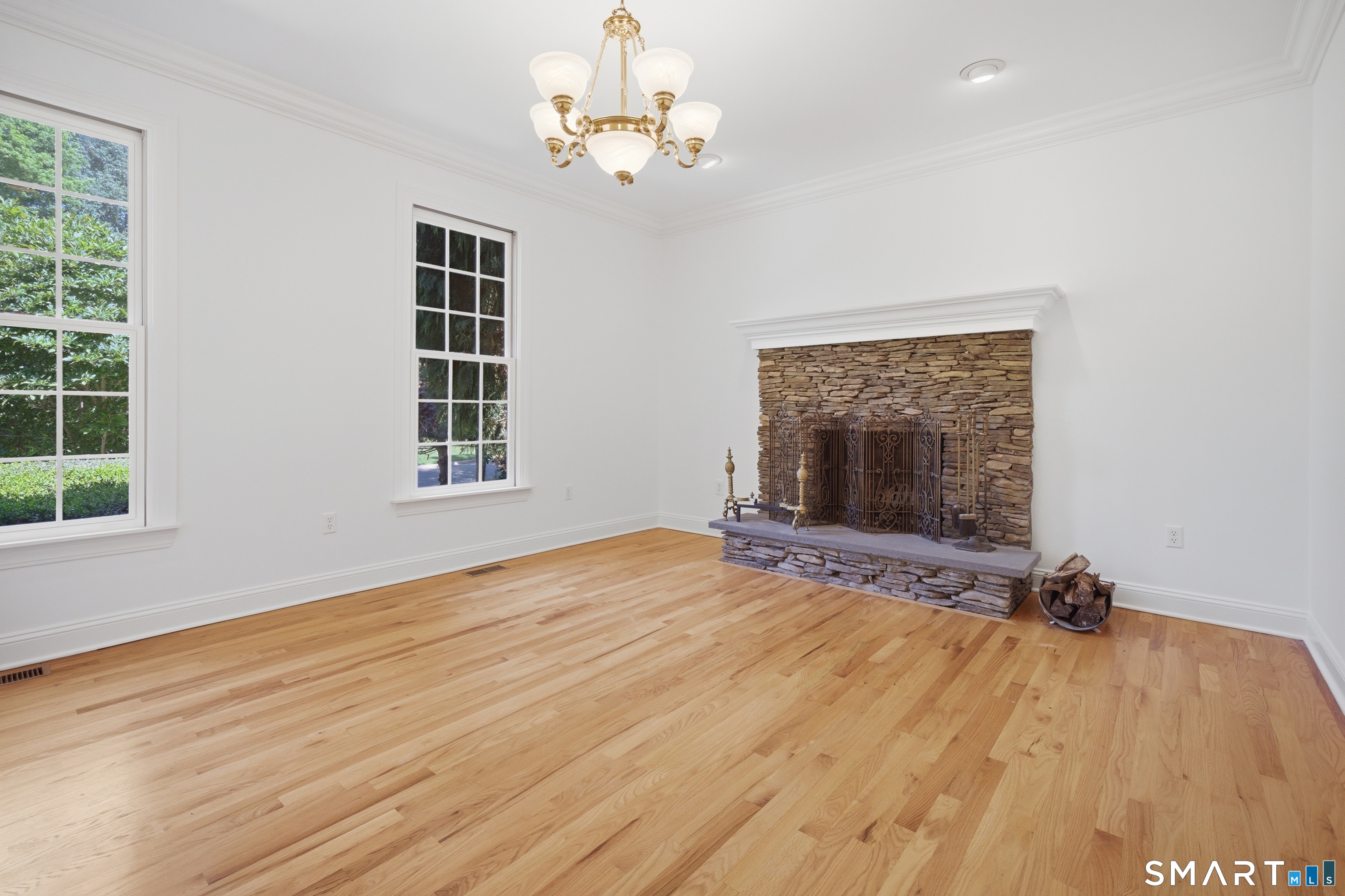 254 Sherwood Farm Road Fairfield, CT 06824 - Photo 5 of 36