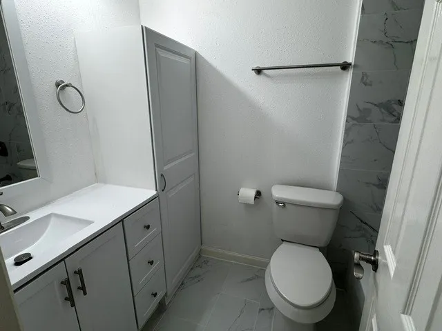 $199,900 | 16310 Meadowbrook Farm Road, Houston, TX 77082