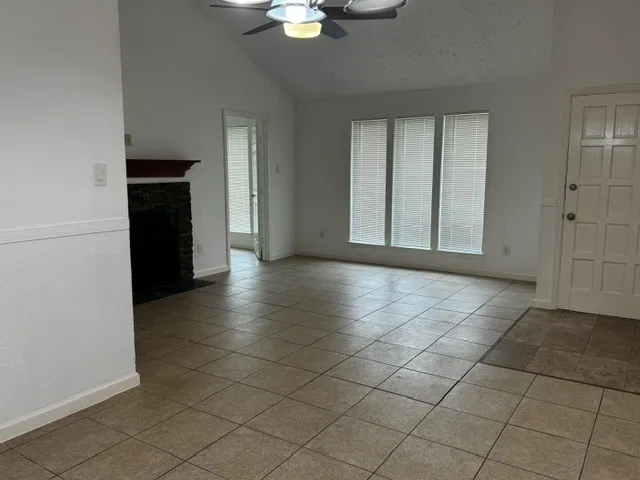 $199,900 | 16310 Meadowbrook Farm Road, Houston, TX 77082