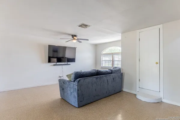 $1,475 | 7802 Rimfire Drive, San Antonio, TX 78227