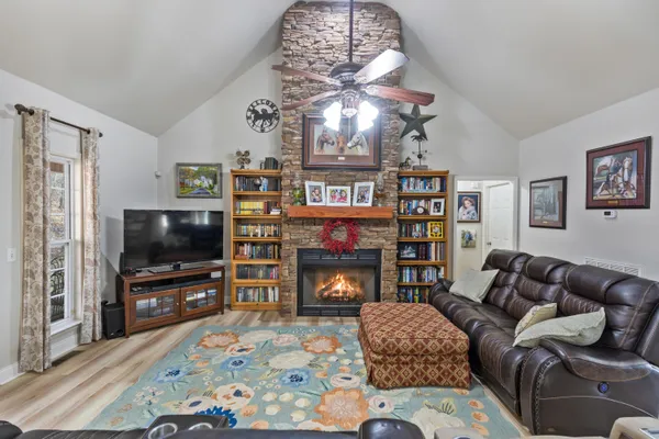 $610,000 | 940 Van Davis Road, Georgetown, TN 37336