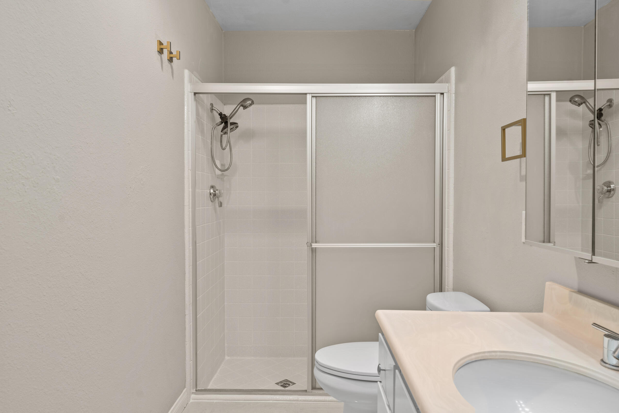 1111 East Ramon Road, Unit 75 Palm Springs, CA 92264 - Photo 23 of 35 Bath One