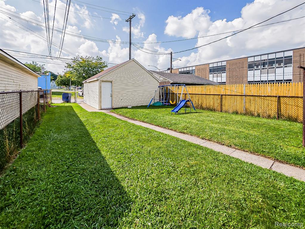 426 Genessee Street, Unit 3 River Rouge, MI 48218 - Photo 15 of 15