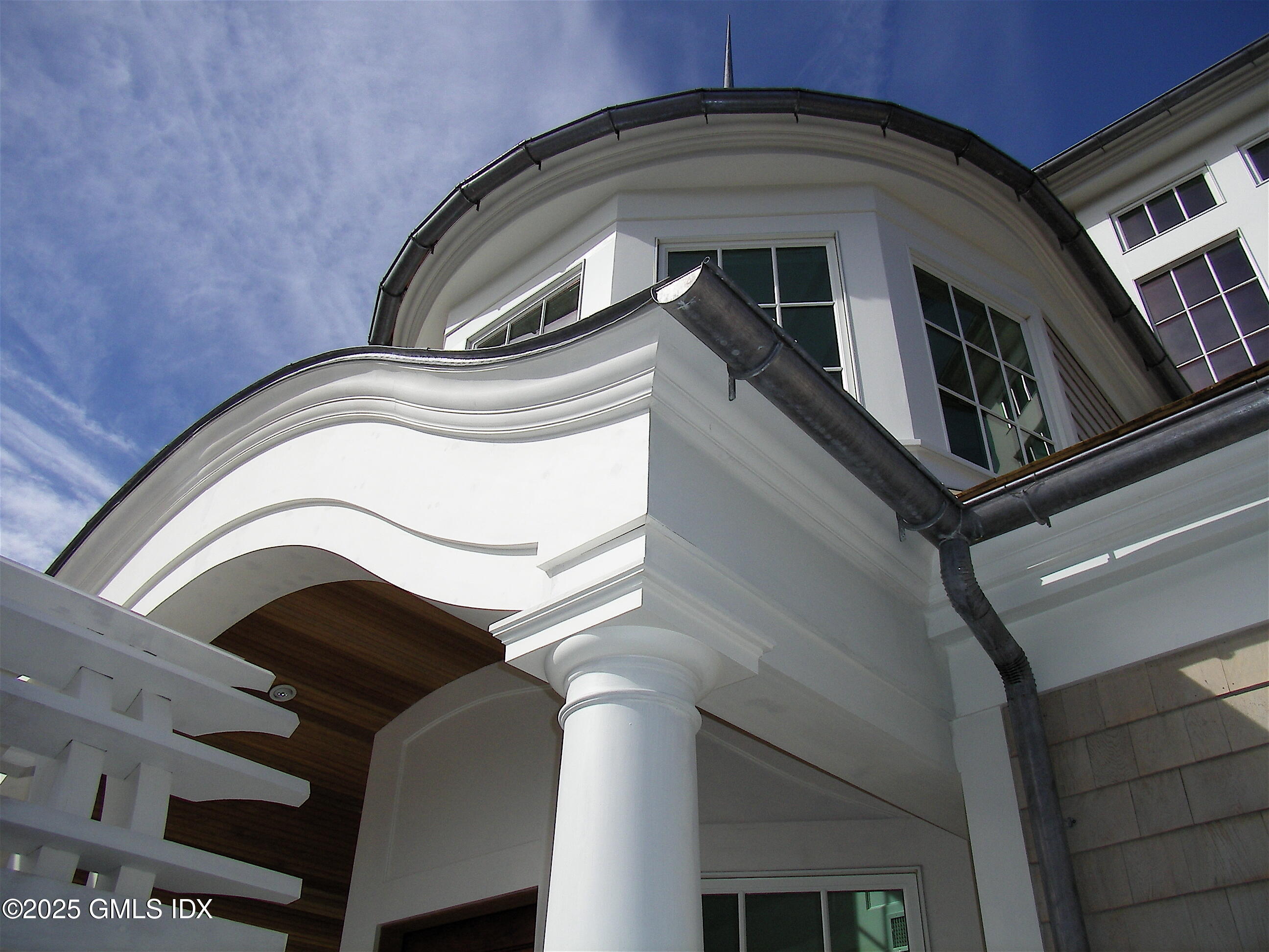 183 Shore Road Old Greenwich, CT 06870 - Photo 4 of 56 front2