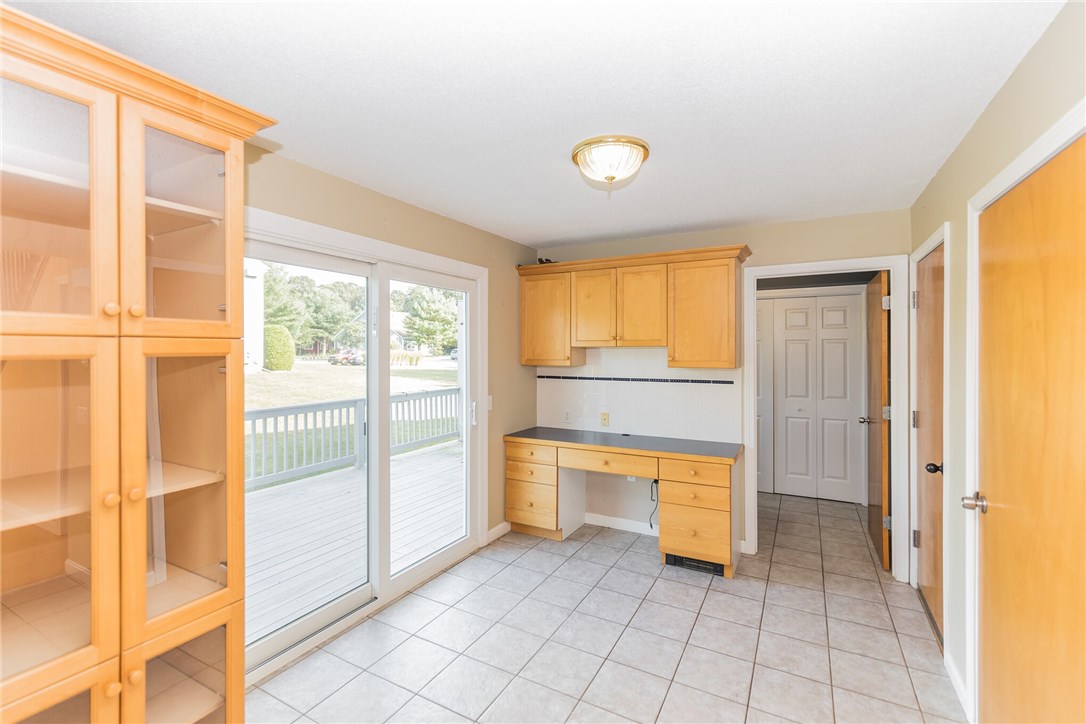 73 Quannacut Road, Unit B Westerly, RI 02891 - Photo 8 of 19