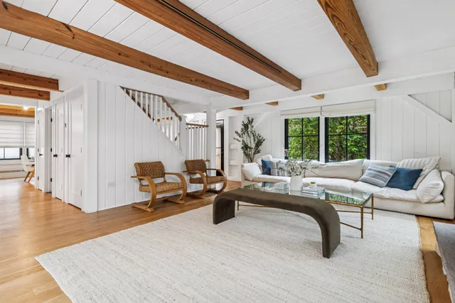 $2,895,000 | 70 Glenview Drive, Southampton, NY 11968