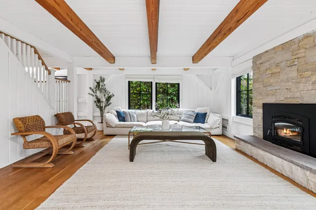 $2,895,000 | 70 Glenview Drive, Southampton, NY 11968