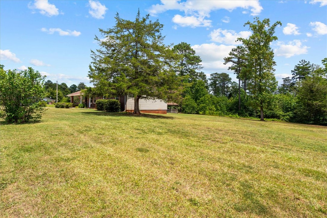 155 Sam Reeder Drive Westminster, SC 29693 - Photo 3 of 39 Gallery Image 3