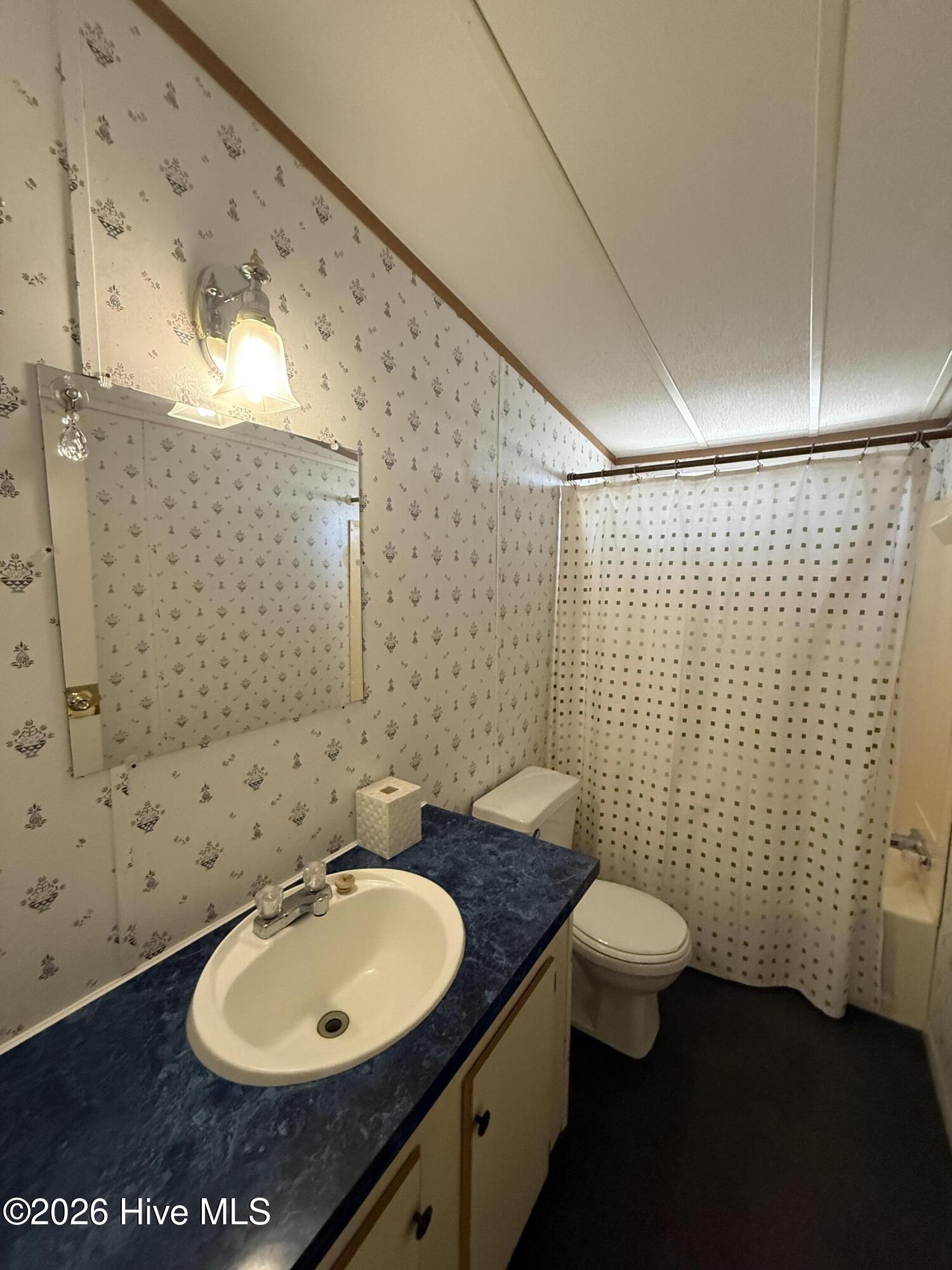 1821 Neuse Road Kinston, NC 28501 - Photo 8 of 14 Photo Jan 21 2026, 11 22 08 AM