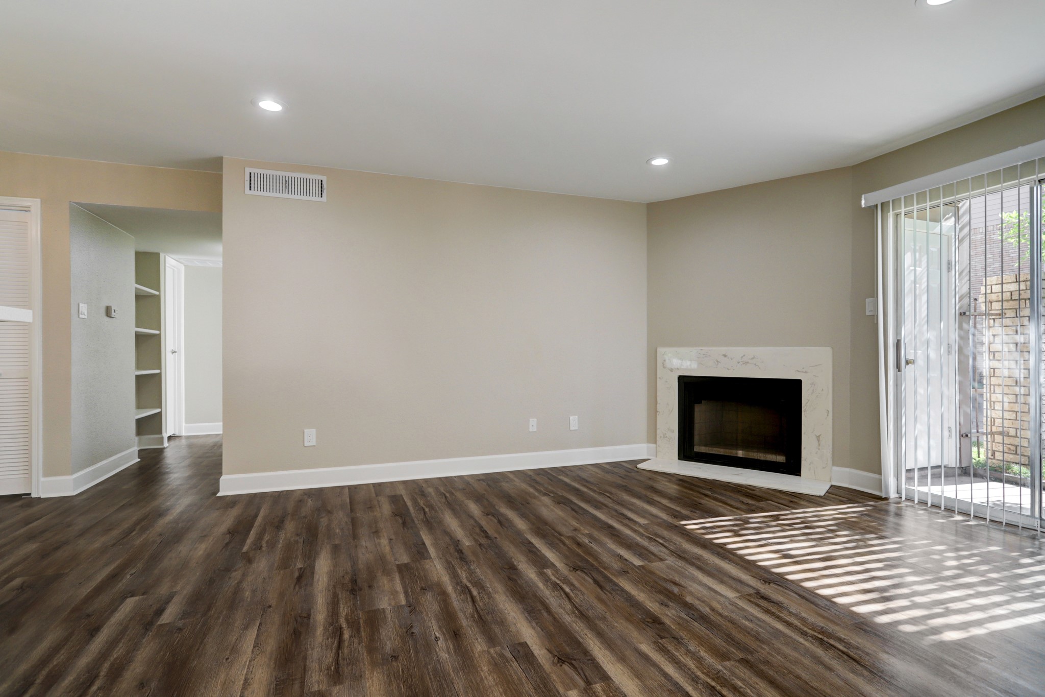 10101 South Gessner Road, Unit 701 Houston, TX 77071 - Photo 3 of 16