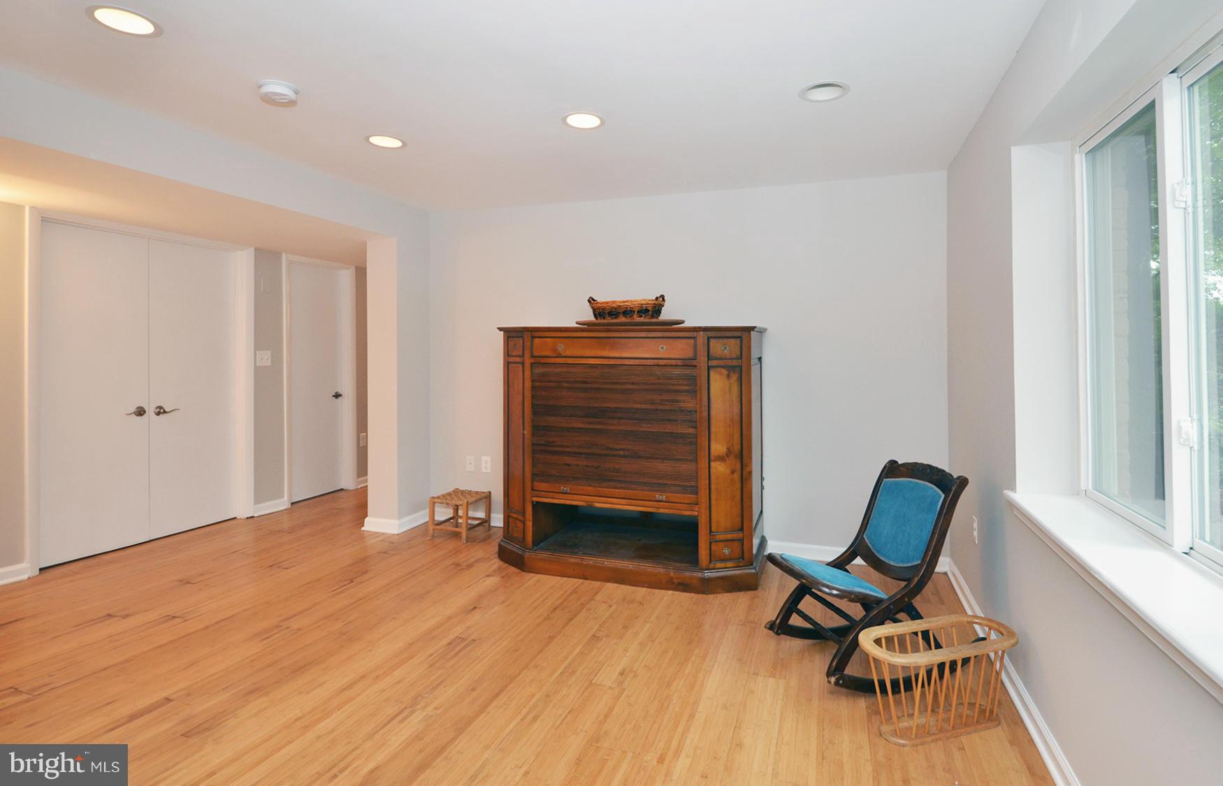 6401 West Halbert Road Bethesda, MD 20817 - Photo 23 of 30 Family Room, entry level