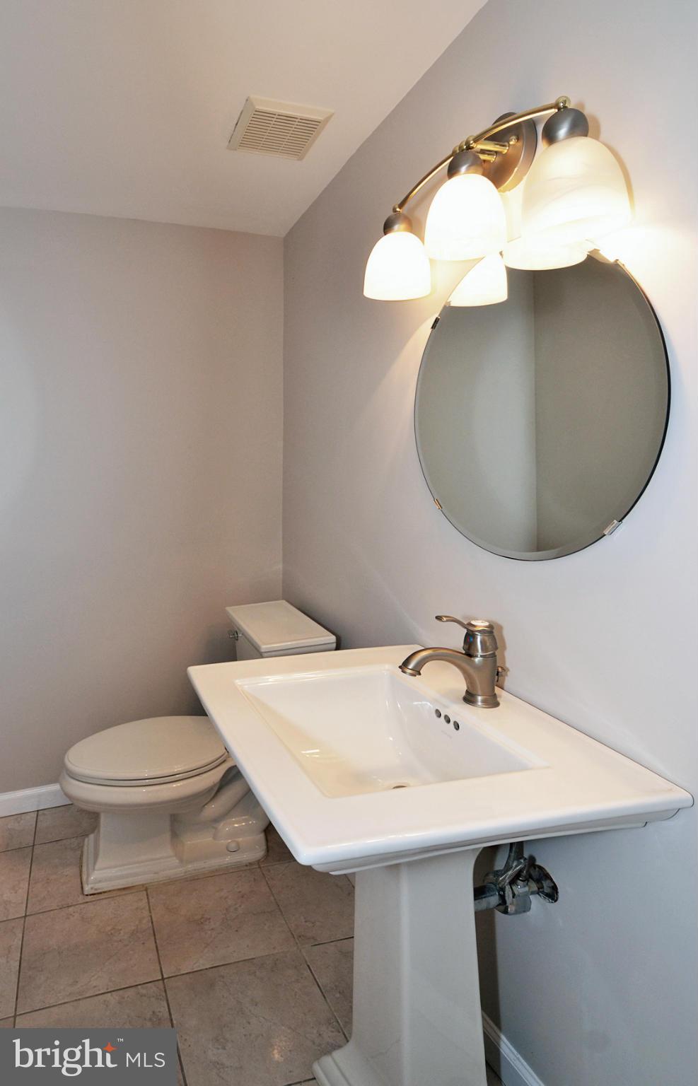 6401 West Halbert Road Bethesda, MD 20817 - Photo 29 of 30 Bath, Powder Room, entry level