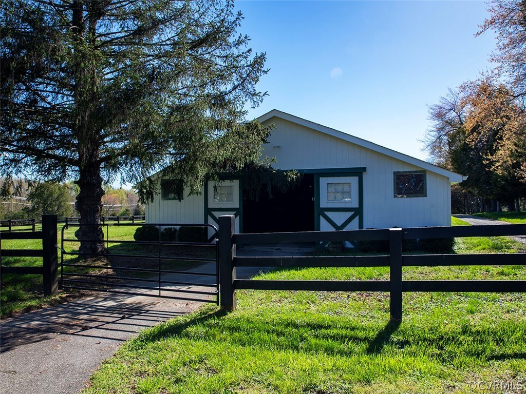 6478 Gordonsville Road Keswick, VA 22947 - Photo 6 of 50 Gallery Image 6
