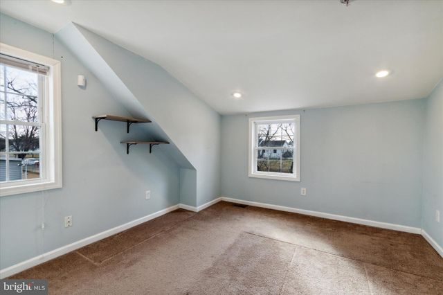 $340,000 | 180 Clearview Avenue, Hamilton, NJ 08619