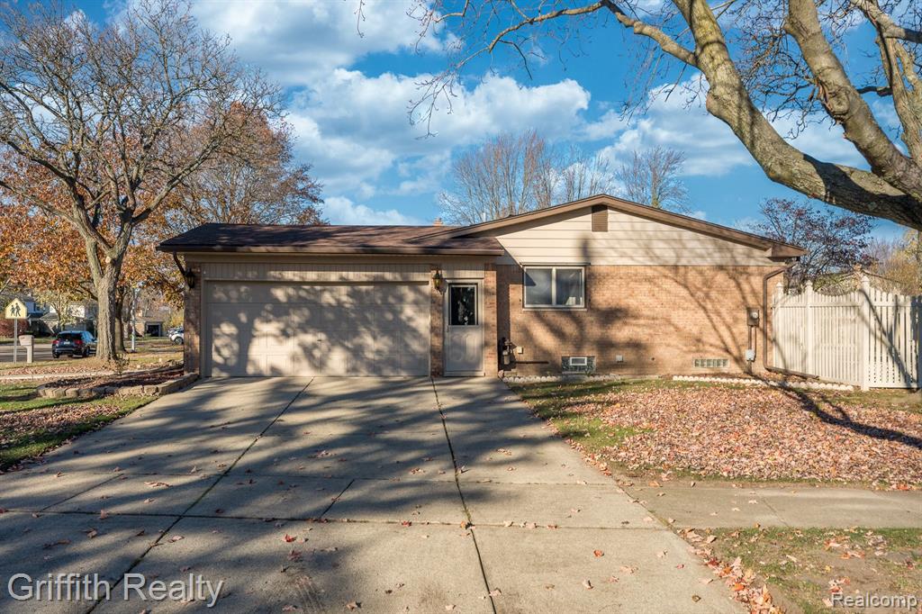 42808 Arlington Road Canton, MI 48187 - Photo 26 of 32