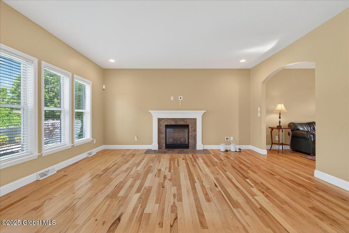 33 Milltowne Road Bethlehem, NY 12077 - Photo 11 of 69 10-33 MILLTOWN-10