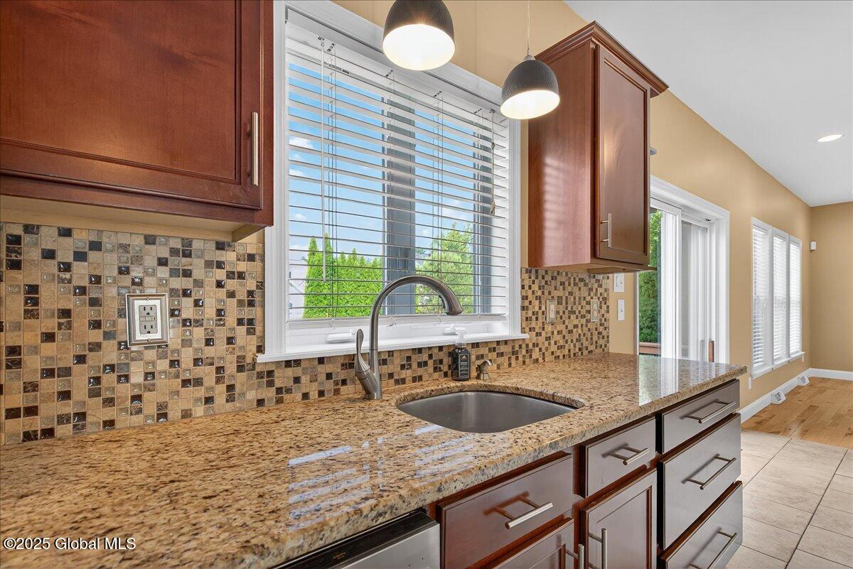 33 Milltowne Road Bethlehem, NY 12077 - Photo 14 of 69 35-33 MILLTOWN-36