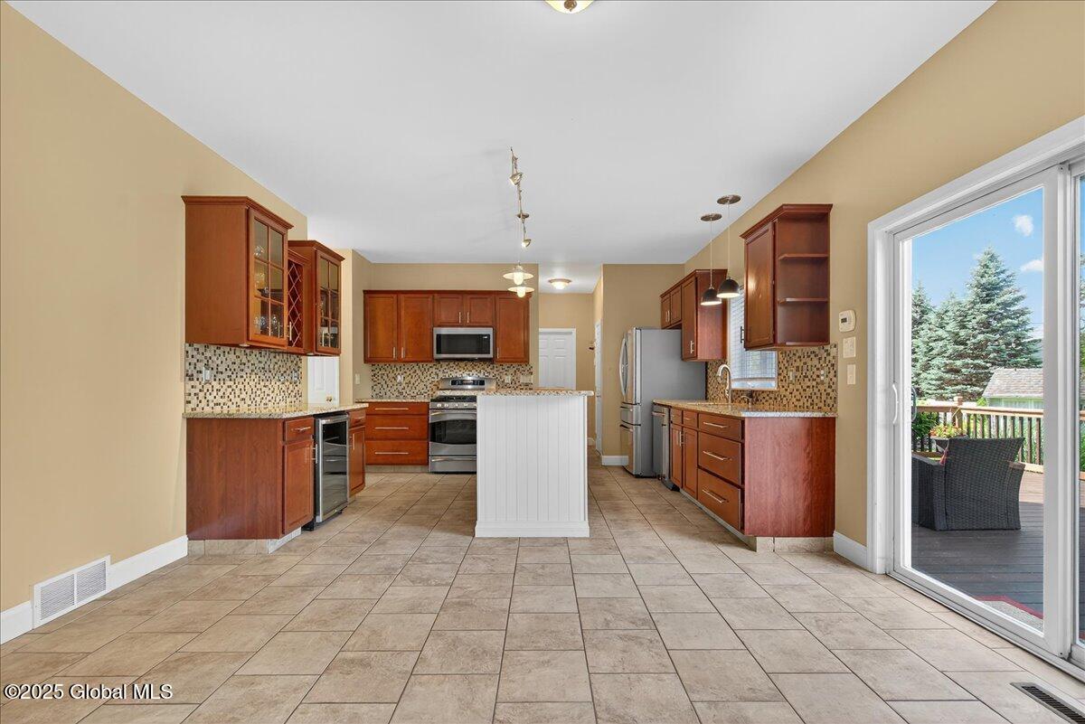 33 Milltowne Road Bethlehem, NY 12077 - Photo 18 of 69 36-33 MILLTOWN-35