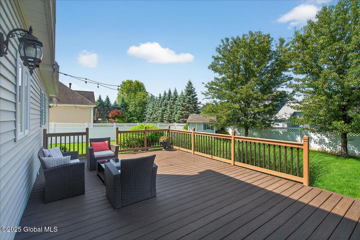33 Milltowne Road Bethlehem, NY 12077 - Photo 4 of 69 40-33 MILLTOWN-40